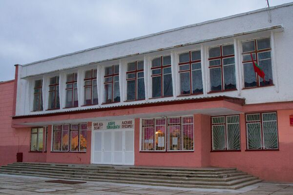 Избирательный участок во время выборов президента Приднестровья