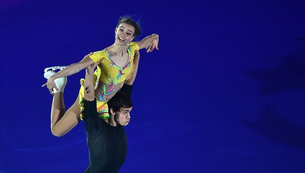 Анна Душкова и Мартин Бидар участвуют в показательных выступлениях финала Гран-при по фигурном катанию в Марселе