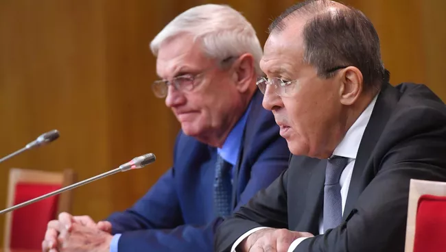Министр иностранных дел РФ Сергей Лавров во время встречи с участниками ежегодной научно-образовательной программы Диалог во имя будущего в Москве. 14 декабря 2016