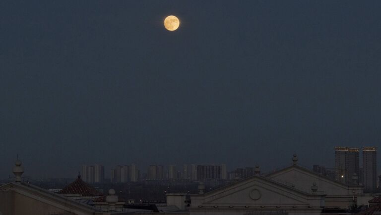 Суперлуние в Пекине, Китай