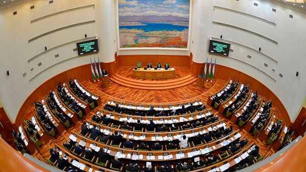 Заседание Сената Олий Мажлиса Узбекистана. Архивное фото