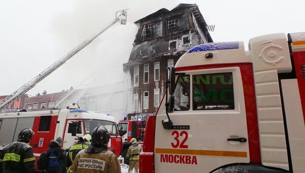 Пожар на строительном рынке Мельница на юго-западе Москвы. 14 декабря 2016