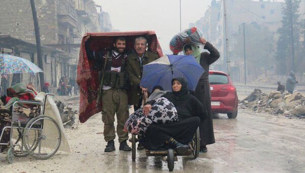 Жители в восточном Алеппо