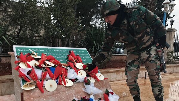 Открытие мемориальной доски в Алеппо в честь погибших российских медиков. 14 декабря 2016