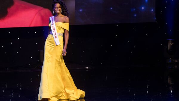 Мисс Доминиканская республика Ярица Реес в гранд финале Мисс мира-2016