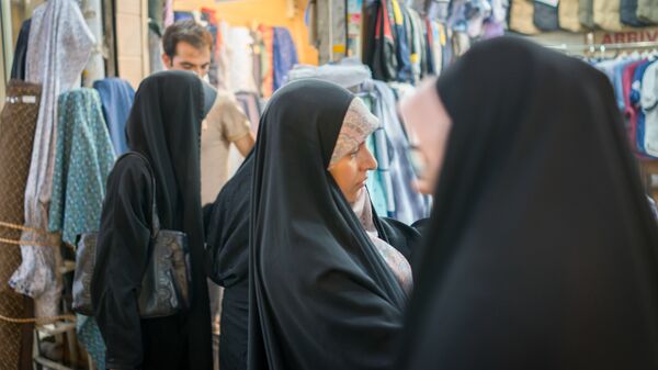 Женщины в хиджабах. Архивное фото