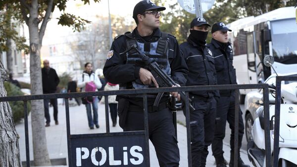 Сотрудники правоохранительных органов Турции