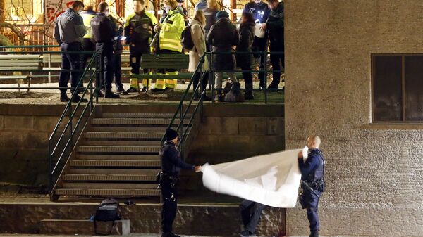 Полиция недалеко от места нападения на исламский молитвенный центр в Цюрихе, Швейцария