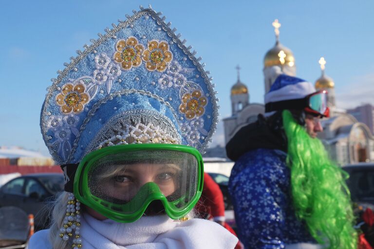 Снегурочка во время предновогоднего мотопробега по Самаре