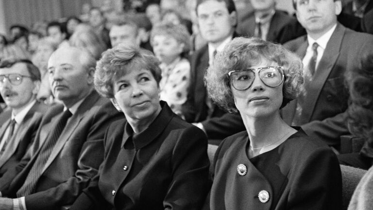 Семья Горбачевых на вечере в Доме Композиторов в Москве Семья Горбачевых на вечере в Доме Композиторов в Москве