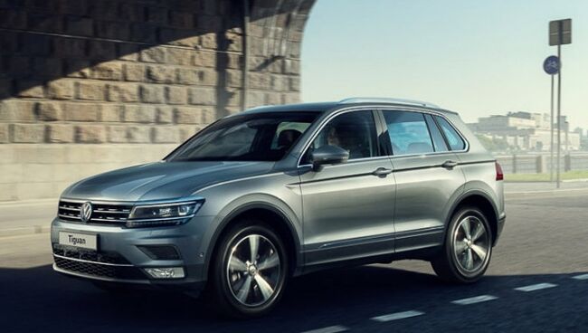 Автомобиль Volkswagen Tiguan 2017. Архивное фото