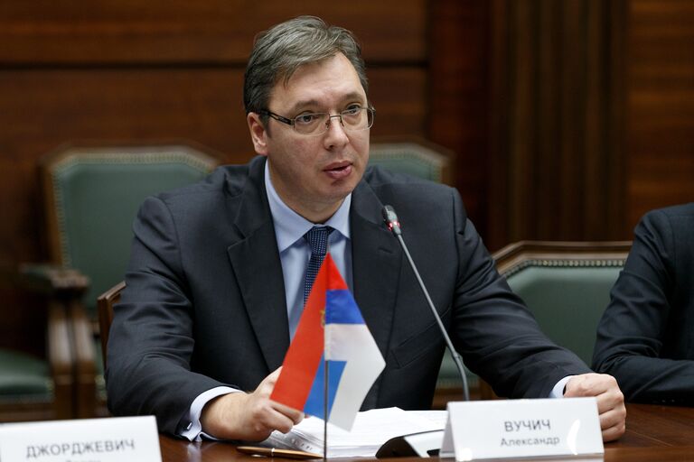 Председатель правительства Сербии Александр Вучич во время встречи с министром обороны РФ Сергеем Шойгу в Москве. 21 декабря 2016 Председатель правительства Сербии Александр Вучич во время встречи с министром обороны РФ Сергеем Шойгу в Москве. 21 декабря 2016