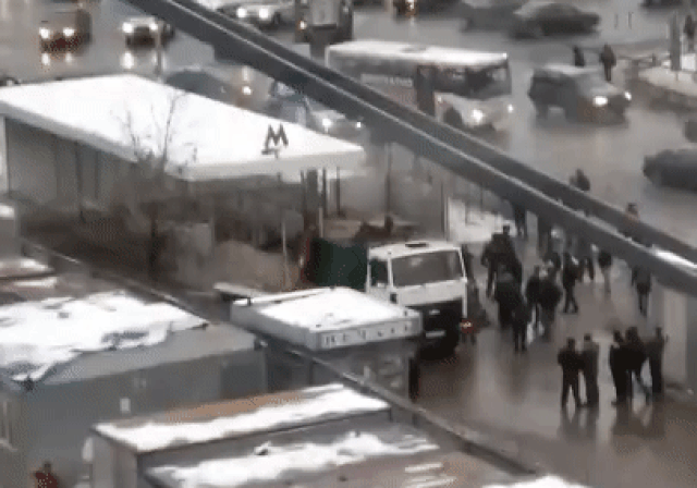 В сети появилось видео с места взрыва у метро Коломенская