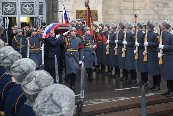 Траурная процессия на церемонии прощания с послом России в Турции Андреем Карловым в министерстве иностранных дел России