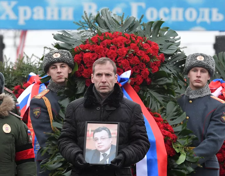 Похороны посла РФ в Турции Андрея Карлова на Химкинском кладбище в Москве Похороны посла РФ в Турции Андрея Карлова на Химкинском кладбище в Москве