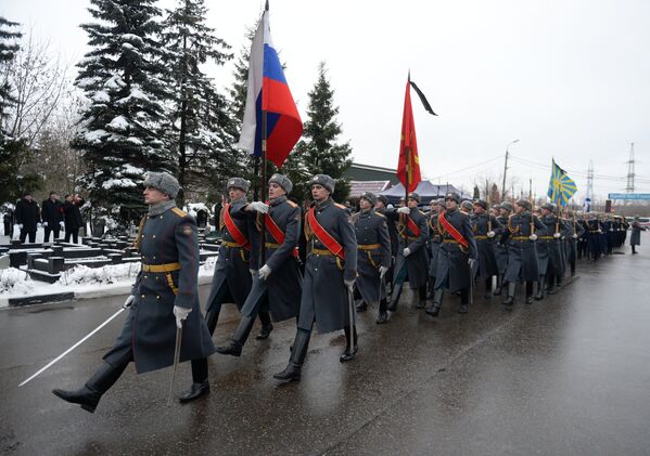 Караул во время отдания воинских почестей на церемонии похорон посла России в Турции Андрея Карлова