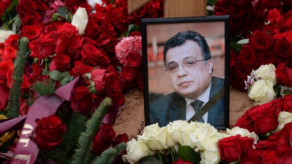Похороны посла РФ в Турции Андрея Карлова на Химкинском кладбище в Москве. Архивное фото