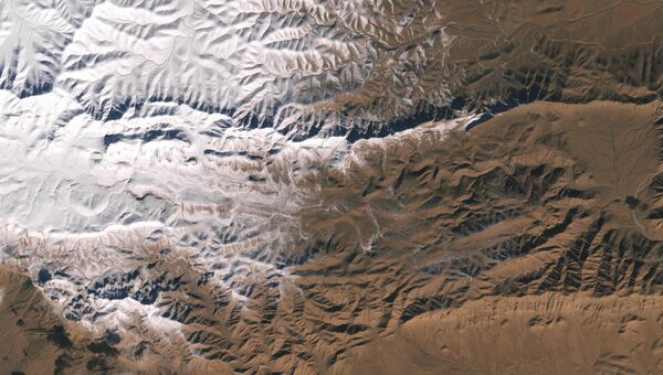 Снимок снега в пустыне Сахара со спутника НАСА
