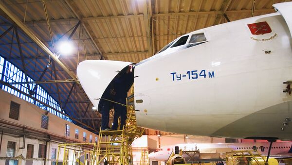 Техобслуживание самолетов Ту-154. Архивное фото