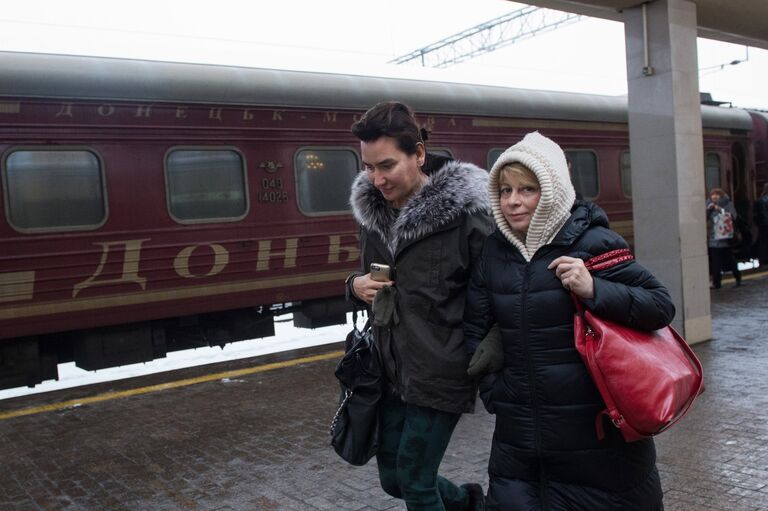 Елизавета Глинка привезла группу тяжелобольных детей из Донецка в Москву