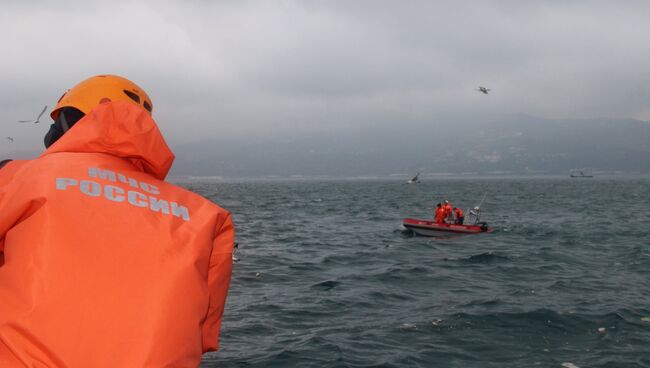 Поисково-спасательные работы у побережья Черного моря, где потерпел крушение самолет Минобороны РФ Ту-154. 25 декабря 2016