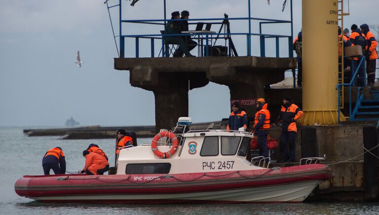 Поисково-спасательные работы у побережья Черного моря, где потерпел крушение самолет Минобороны РФ Ту-154. 26 декабря 2016