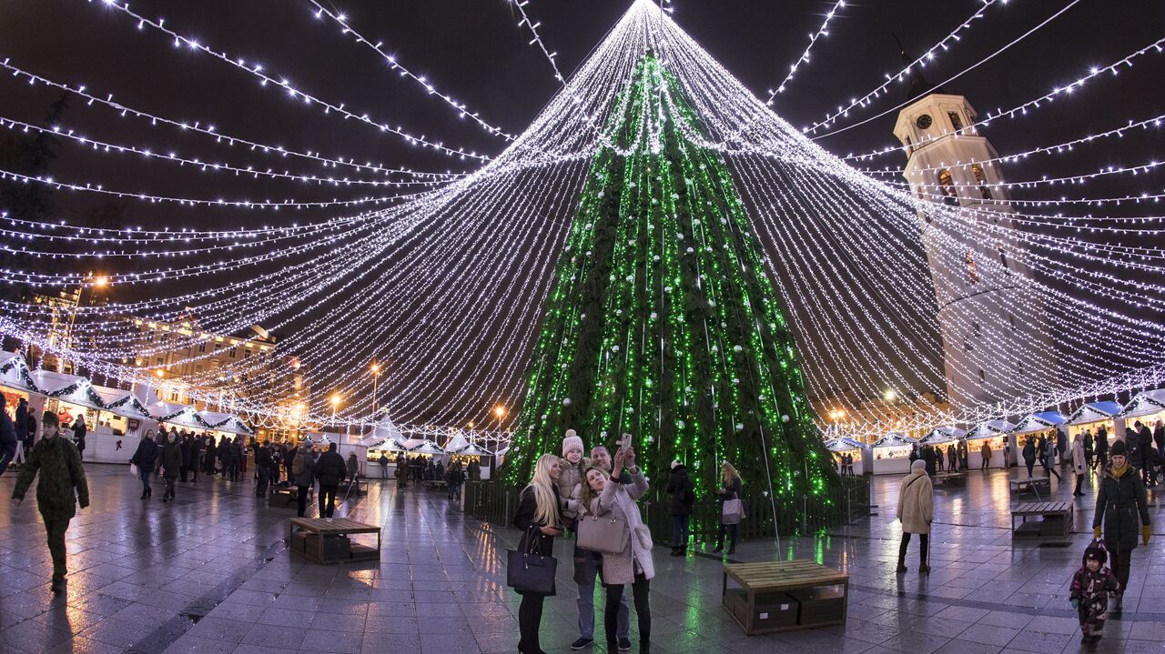 Christmas tree: изображения без лицензионных платежей