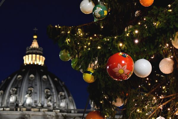 Рождественские украшения сделаны детьми в онкологических отделениях итальянских больниц, Ватикан