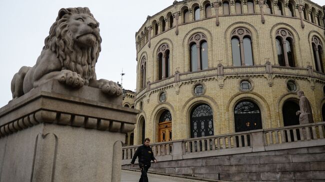 Здание парламента Норвегии в Осло. Архивное фото