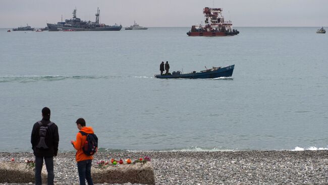 Поисково-спасательные работы у побережья Черного моря, где потерпел крушение самолет Минобороны РФ Ту-154