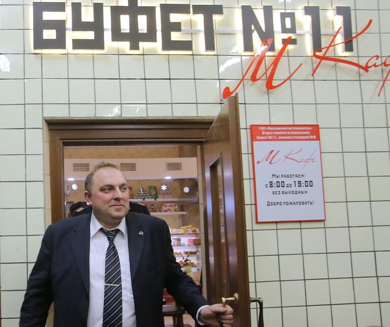 Начальник Московского метрополитена Дмитрий Пегов на открытии Буфета №11 на станции Арбатская