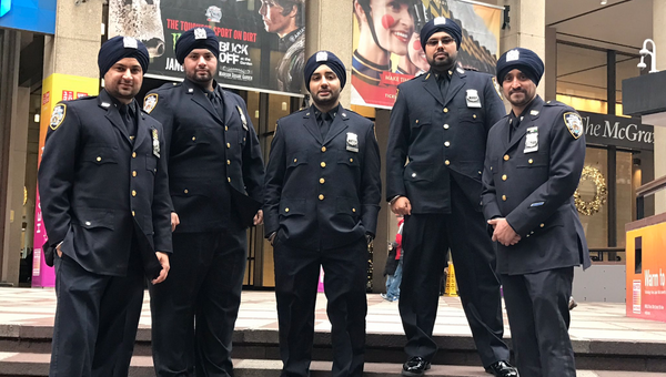Сикхским офицерам NYPD разрешено носить тюрбаны при исполнении служебных обязанностей