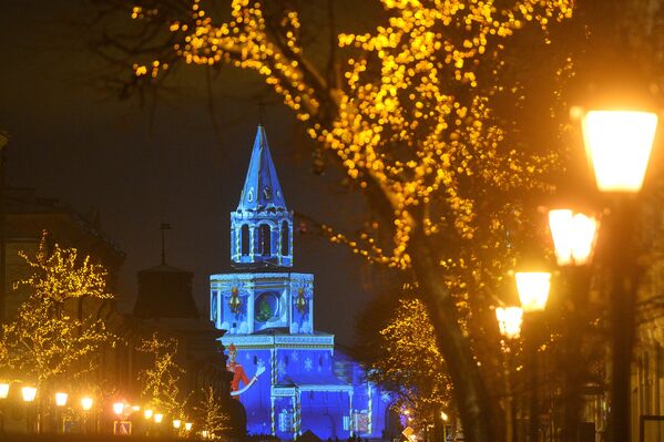 Световое шоу в формате 3D-mapping на здании Спасской башни Казанского кремля