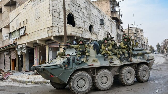 Военные инженеры сводного отряда Международного противоминного центра Вооруженных сил РФ продолжают работу по разминированию восточных районов сирийского города Алеппо. Архивное фото