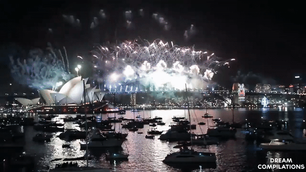 Власти Сиднея устроили 12-минутное пиротехническое шоу в новогоднюю ночь