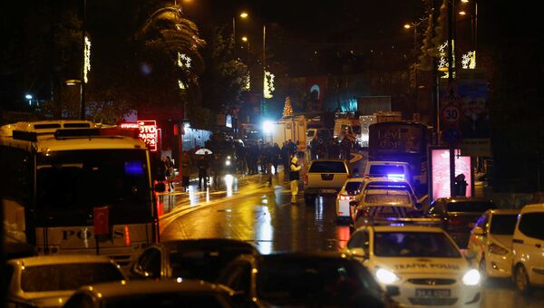 Полиция возле места теракта в Стамбуле. Архивное фото