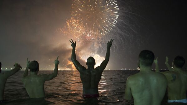 Празднование Нового года на пляже в Рио-де-Жанейро