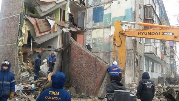 Обрушение жилого дома в Казахстане
