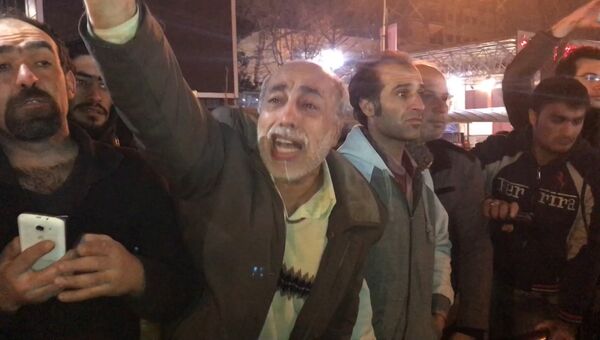 Тысячи иранцев вышли на улицы Тегерана после известия о смерти экс-президента