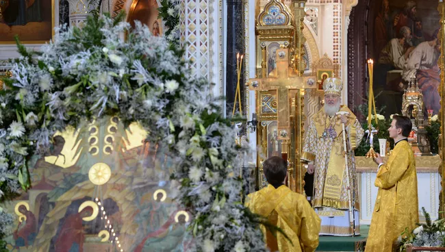 Рождественское богослужение в храме Христа Спасителя