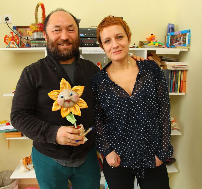 Основатели фонда Подсолнух Тимур Бекмамбетов и Варя Авдюшко Основатели фонда Подсолнух Тимур Бекмамбетов и Варя Авдюшко