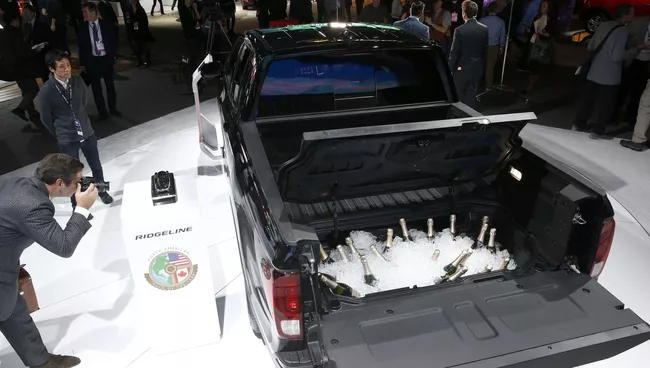 Автомобиль Honda Ridgeline на автосалоне в Детройте