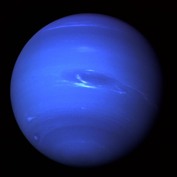 Космический аппарат Вояджер-2 достиг Нептуна и его спутника Тритона летом 1989 года