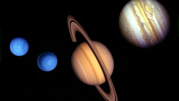 Комбинированное изображение планет сделанное из снимков двух космических аппаратов Вояджер