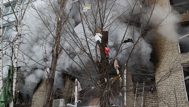 На месте взрыва бытового газа в многоэтажном доме в Ленинском районе Саратова