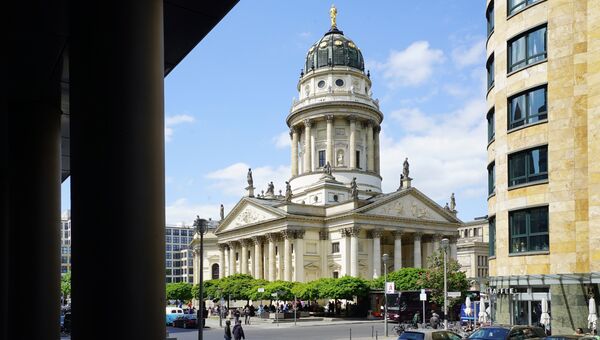 Немецкий собор на площади Жандарменмаркт в Берлине. Архивное фото
