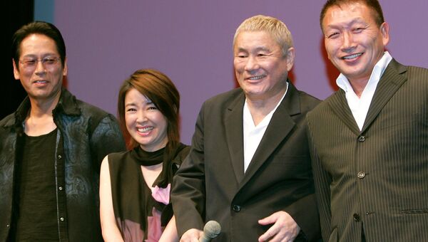 Актер Рен Осуги, Каёко Кисимото, Такеши Китано, Бит Киёси на японской премьере  фильма Такесиз