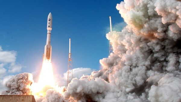 Запуск ракеты Atlas V. Архивное фото