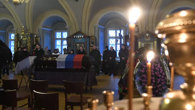 Церемония прощания с Елизаветой Глинкой, погибшей при крушении самолета Ту-154, в Успенском соборе Новодевичьего монастыря