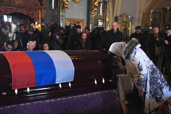 Прощание с погибшими при крушении самолета Ту-154